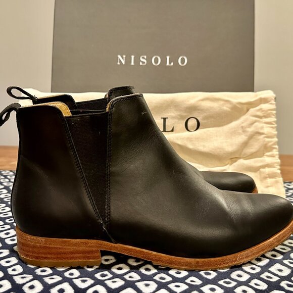 Like new! Nisolo Everyday Chelsea Boot - Picture 2 of 5